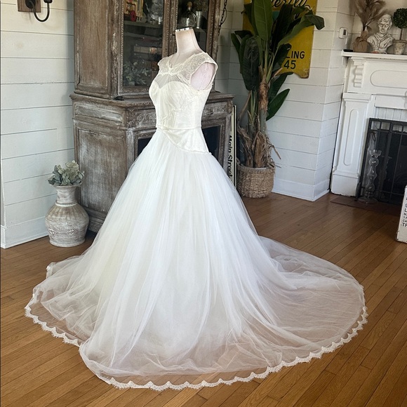 Zac Posen Truly Ivory Lace and Tulle Ballgown WEDDING DRESS NEW 6 - Picture 3 of 9